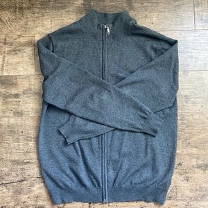 Men’s zip up.